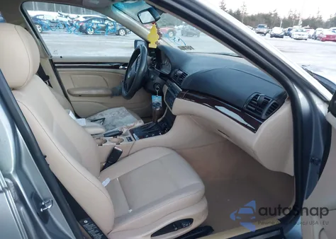 2005 BMW 330Xi из США, поврежденный, VIN WBAEW53425PN39151